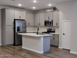 Photo #3: 7009557 Listing