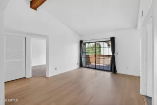 Photo #5: 7009643 Listing