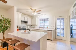 Photo #6: 7009650 Listing