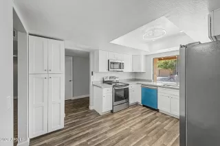 Photo #6: 7009799 Listing 