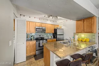 Photo #2: 7009928 Listing 