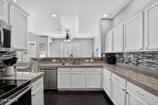 Photo #1: 7010093 Listing 