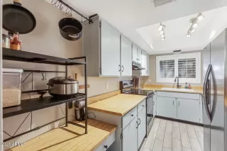 Photo #4: 7010149 Listing 