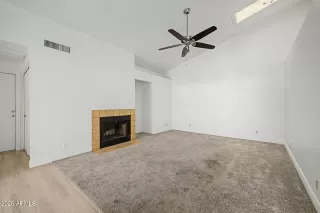 Photo #5: 7010605 Listing 