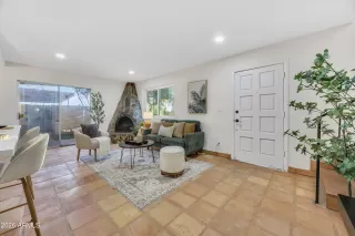 Photo #5: 7010678 Listing 