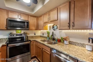 Photo #3: 7010758 Listing 