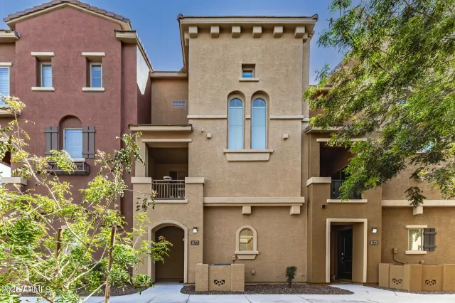 MLS: 7010913 Condo For Sale