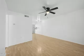 Photo #3: 7011059 Listing 