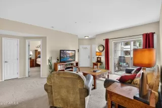 Photo #6: 7011207 Listing