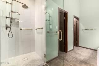 Photo #6: 7011270 Listing 