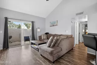 Photo #2: 7011465 Listing