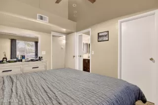 Photo #6: 7011465 Listing