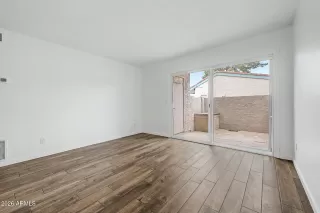 Photo #6: 7011872 Listing