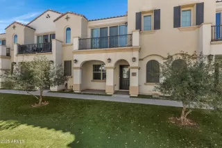 Photo #1: 7012157 Listing 