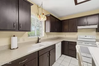 Photo #6: 7012343 Listing 