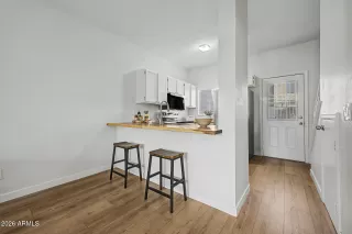 Photo #6: 7012423 Listing