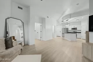 Photo #6: 7012460 Listing