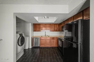 Photo #6: 7012498 Listing 