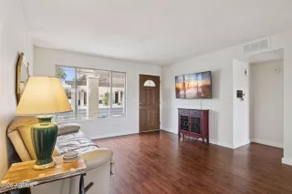 Photo #5: 7012690 Listing