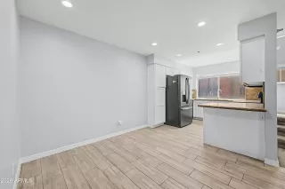 Photo #4: 7012978 Listing 