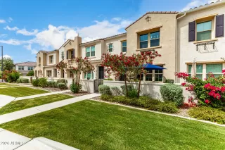 Photo #1: 7013173 Listing