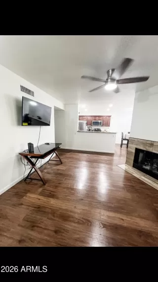 Photo #2: 7013401 Listing