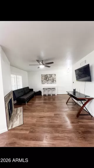 Photo #3: 7013401 Listing