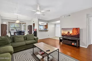 Photo #5: 7013410 Listing 