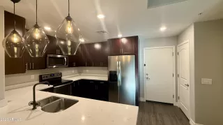 Photo #5: 7013504 Listing