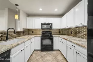 Photo #5: 7013602 Listing 