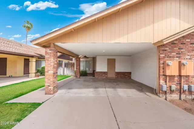 MLS: 7013812 Condo For Sale