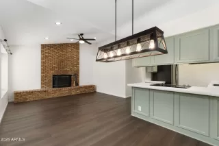 Photo #4: 7013812 Listing