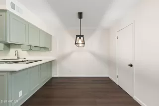 Photo #6: 7013812 Listing