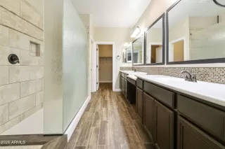 Photo #6: 7013853 Listing 