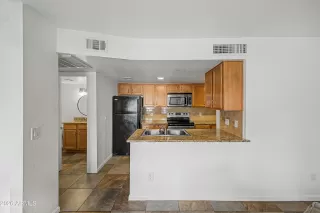 Photo #5: 7014557 Listing 