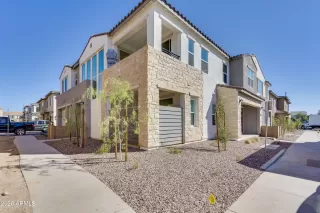 Photo #1: 7015026 Listing 