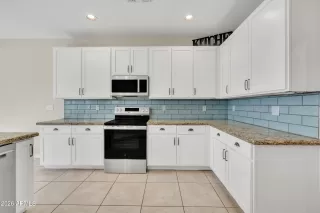 Photo #4: 7015115 Listing 