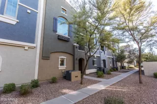 Photo #6: 7015157 Listing