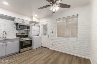 Photo #5: 7015403 Listing 