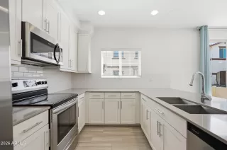 Photo #3: 7015484 Listing 