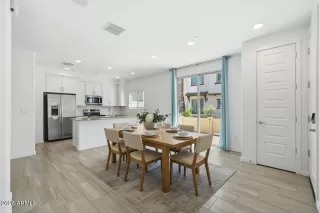 Photo #5: 7015484 Listing 