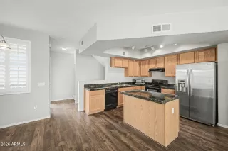 Photo #3: 7015693 Listing 