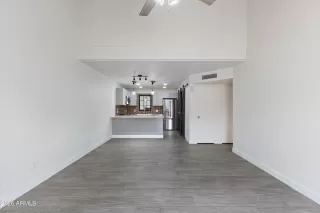 Photo #6: 7016009 Listing 