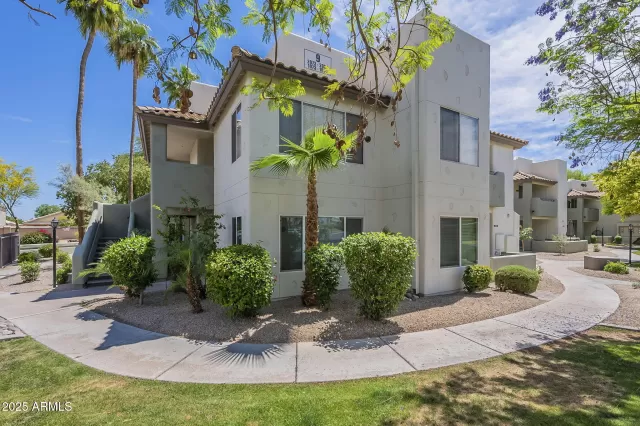 MLS: 7016104 Condo For Sale