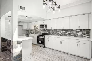 Photo #6: 7016203 Listing 