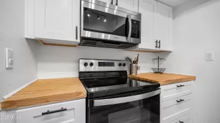 Photo #5: 7016258 Listing 