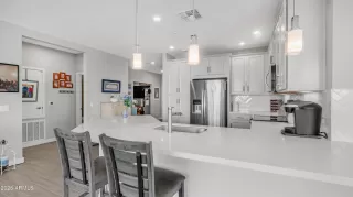 Photo #6: 7016284 Listing 