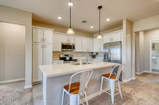 Photo #4: 7016402 Listing 