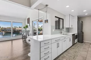 Photo #5: 7016464 Listing 