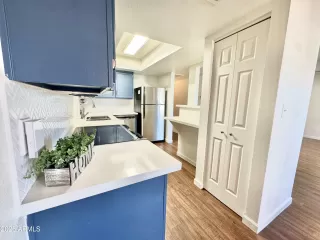 Photo #1: 7016681 Listing 